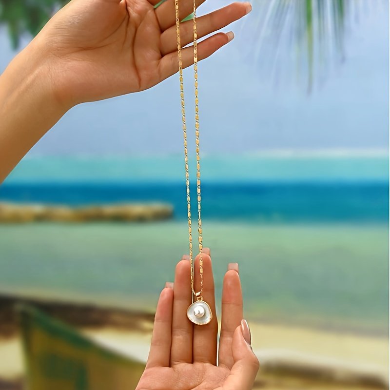 Baroque Vintage Pearl Necklace gold plated - Gold - necklace