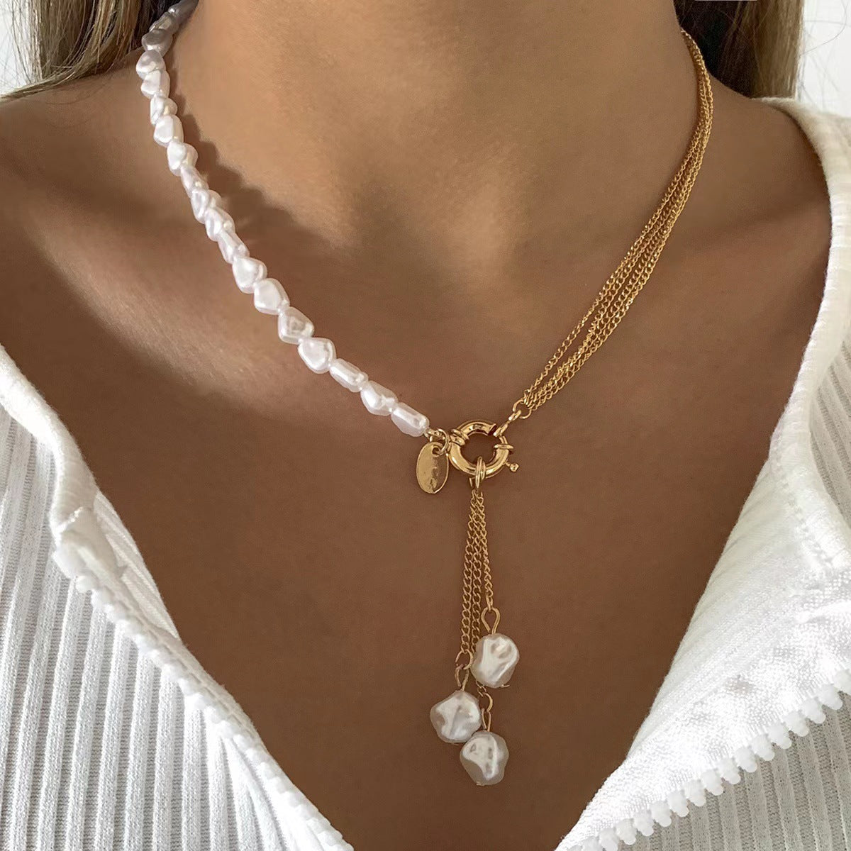 Contemporary Geometric Electroplated Alloy Necklace - necklace