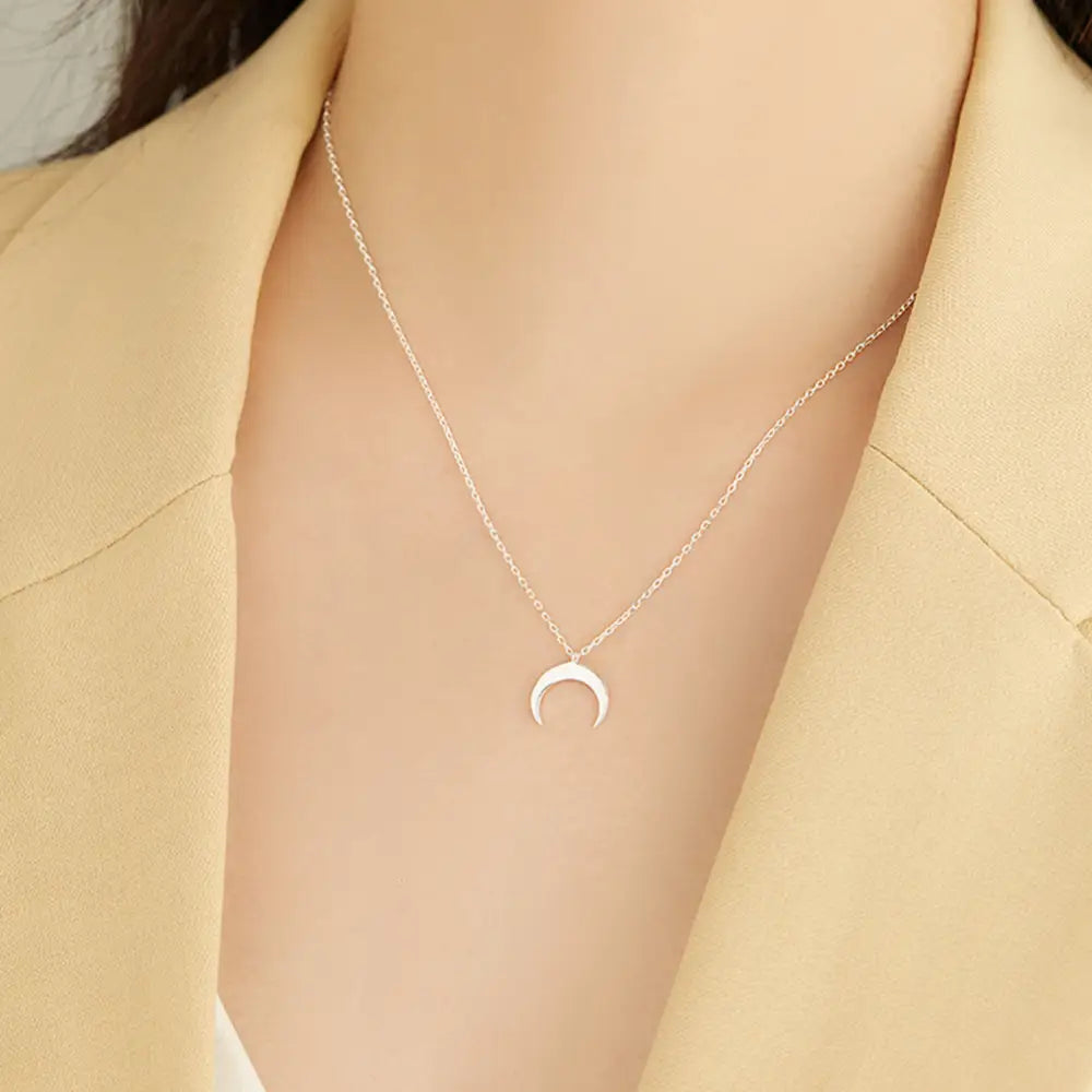 Simple Moon Pendant Sterling Silver Clavicle Chain - White Gold Plated SVN468 / 925 Silver - necklace