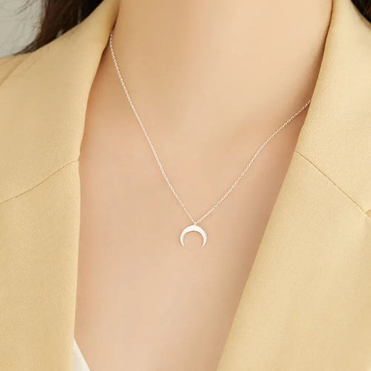 Simple Moon Pendant Sterling Silver Clavicle Chain - White Gold Plated SVN468 / 925 Silver - necklace